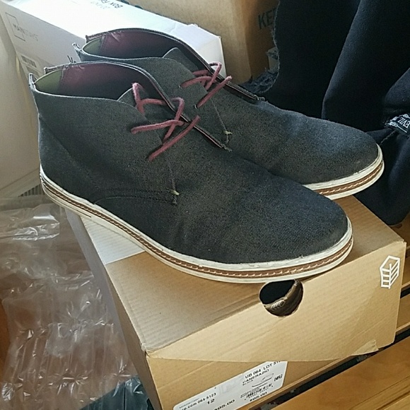 mens chukka sneaker